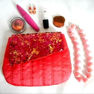SMALL CLUTCH